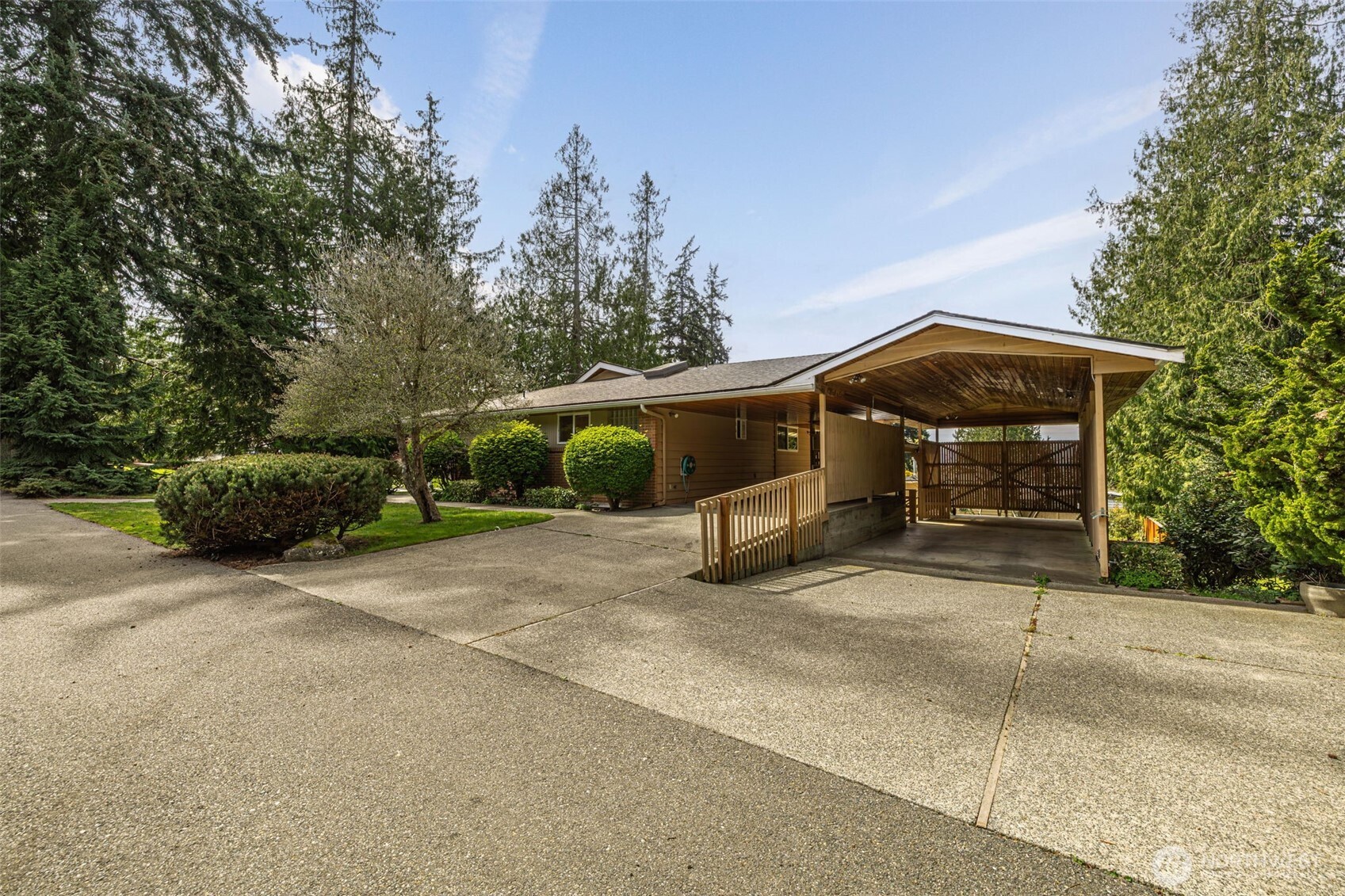 8957 188th Street Southwest Edmonds, WA 98026 - Photo 13 of 36