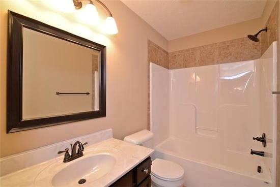 1459 Raven Road Clarksville, TN 37042 - Photo 15 of 19 2nd Full Bathroom