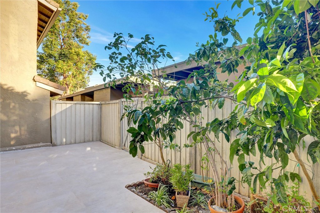 93 Streamwood Irvine, CA 92620 - Photo 20 of 27