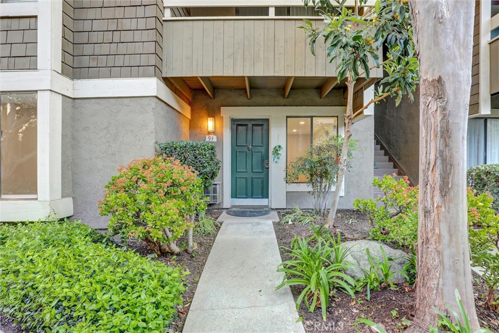 93 Streamwood Irvine, CA 92620 - Photo 2 of 27