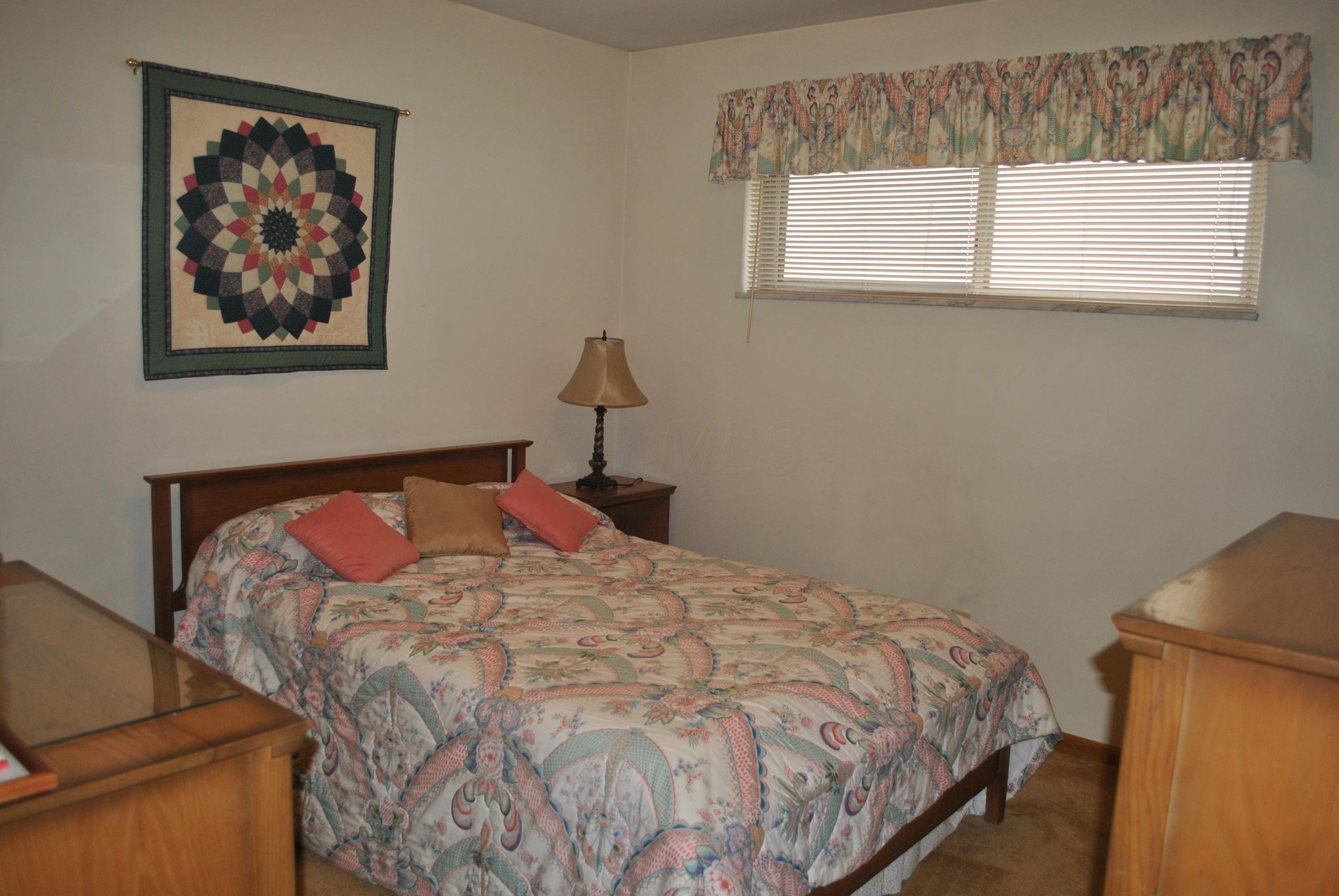 1056 Ross Road Columbus, OH 43227 - Photo 7 of 20 Gallery Image 7