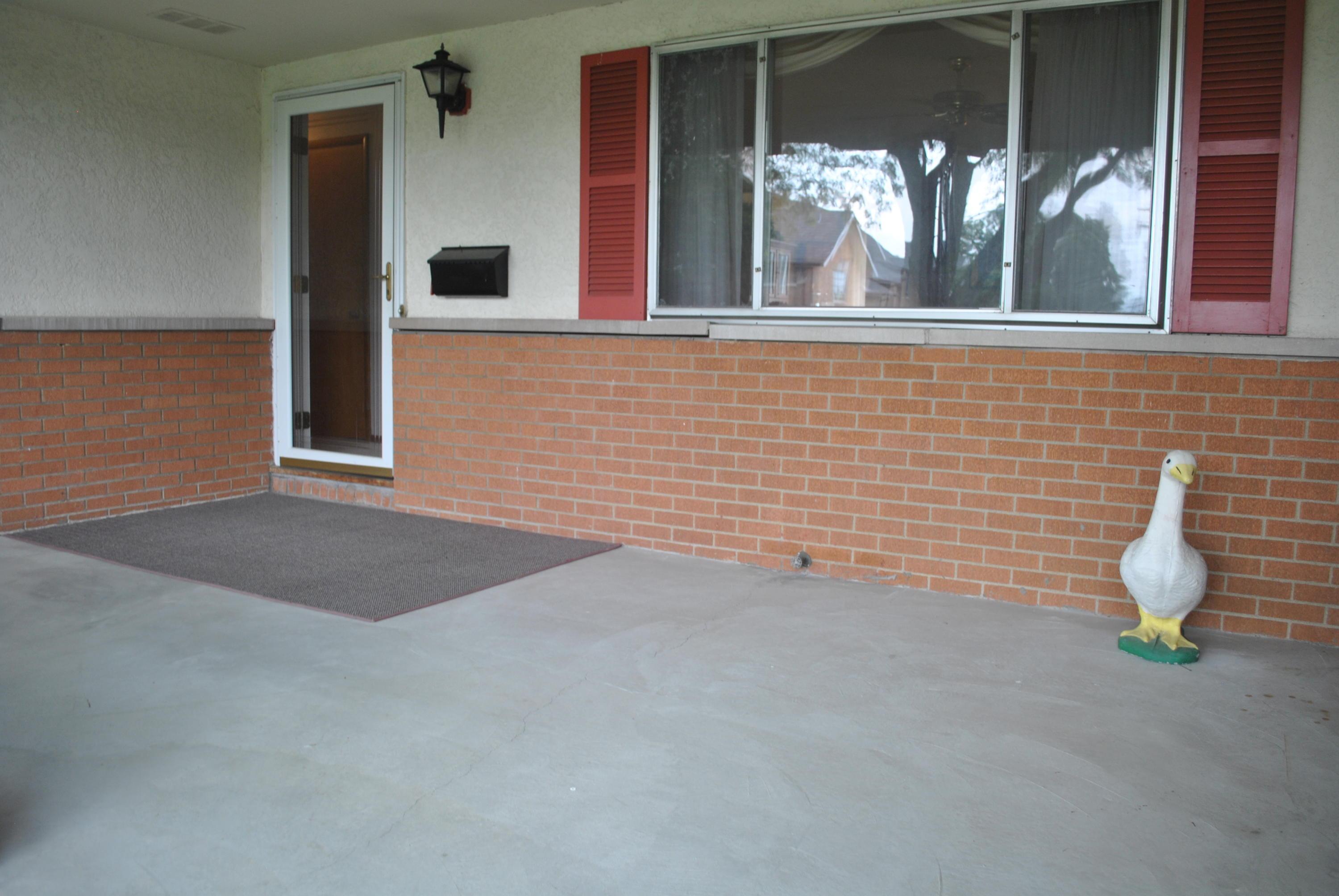 1056 Ross Road Columbus, OH 43227 - Photo 10 of 20 Gallery Image 10