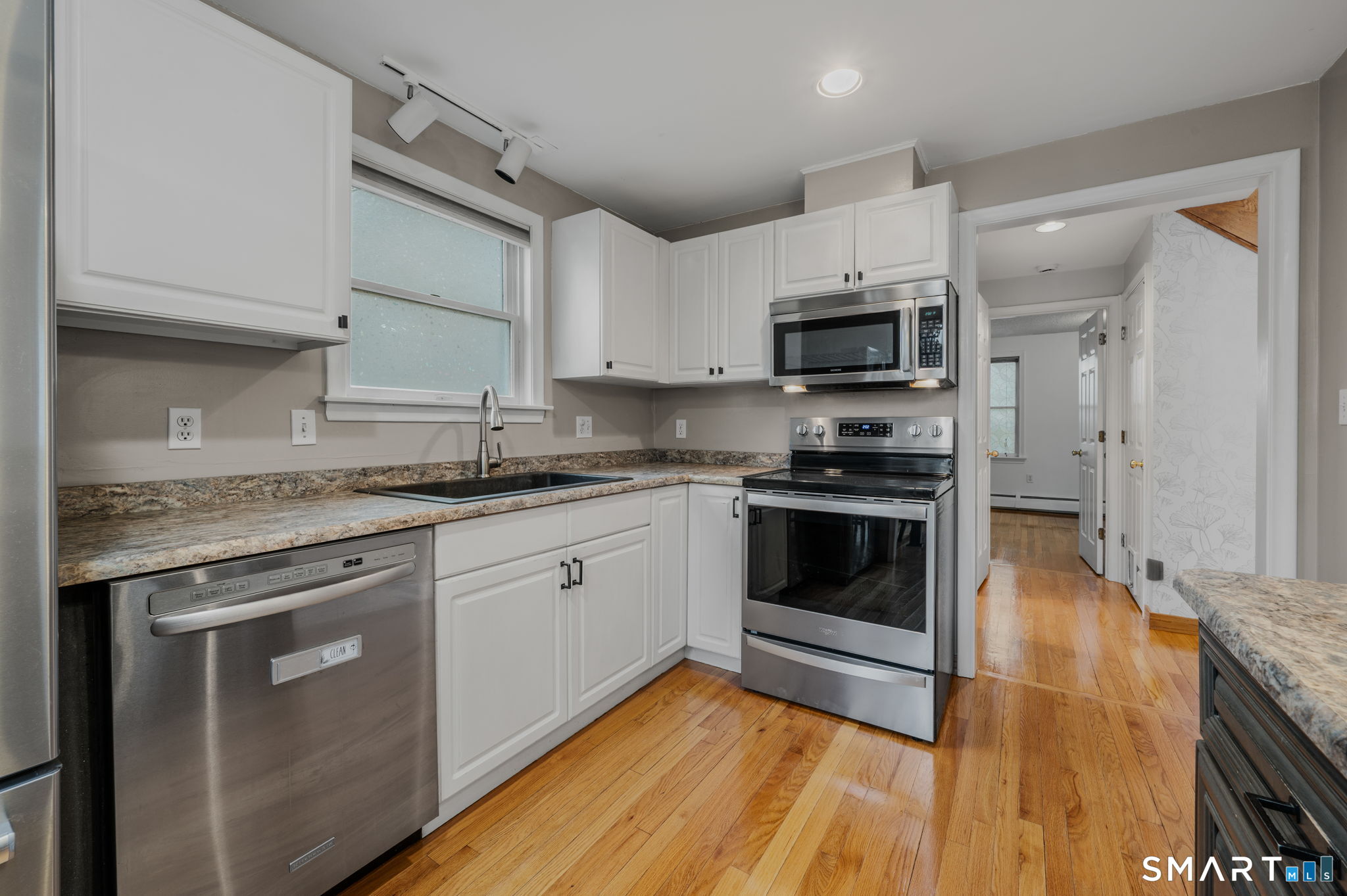 15 Barrie Road East Hampton, CT 06424 - Photo 14 of 24