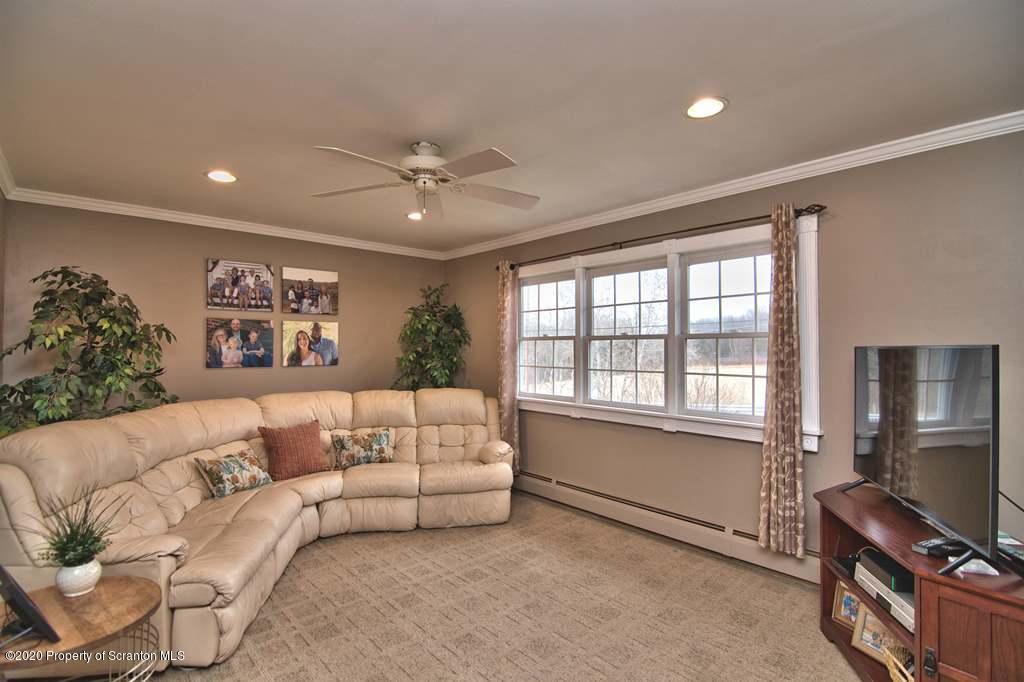 208 Simerell Road Clarks Summit, PA 18411 - Photo 5 of 47 Gallery Image 5