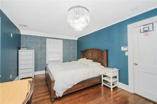 $975,000 | 2 Michigan Road, Floral Park, NY 11001