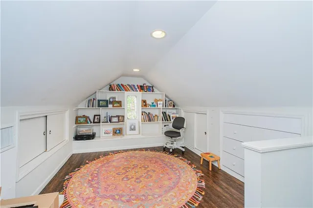 $975,000 | 2 Michigan Road, Floral Park, NY 11001