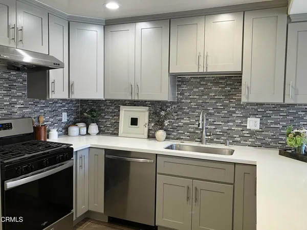 $3,000 | 335 South Sierra Madre Boulevard, Unit 104A, Pasadena, CA 91107