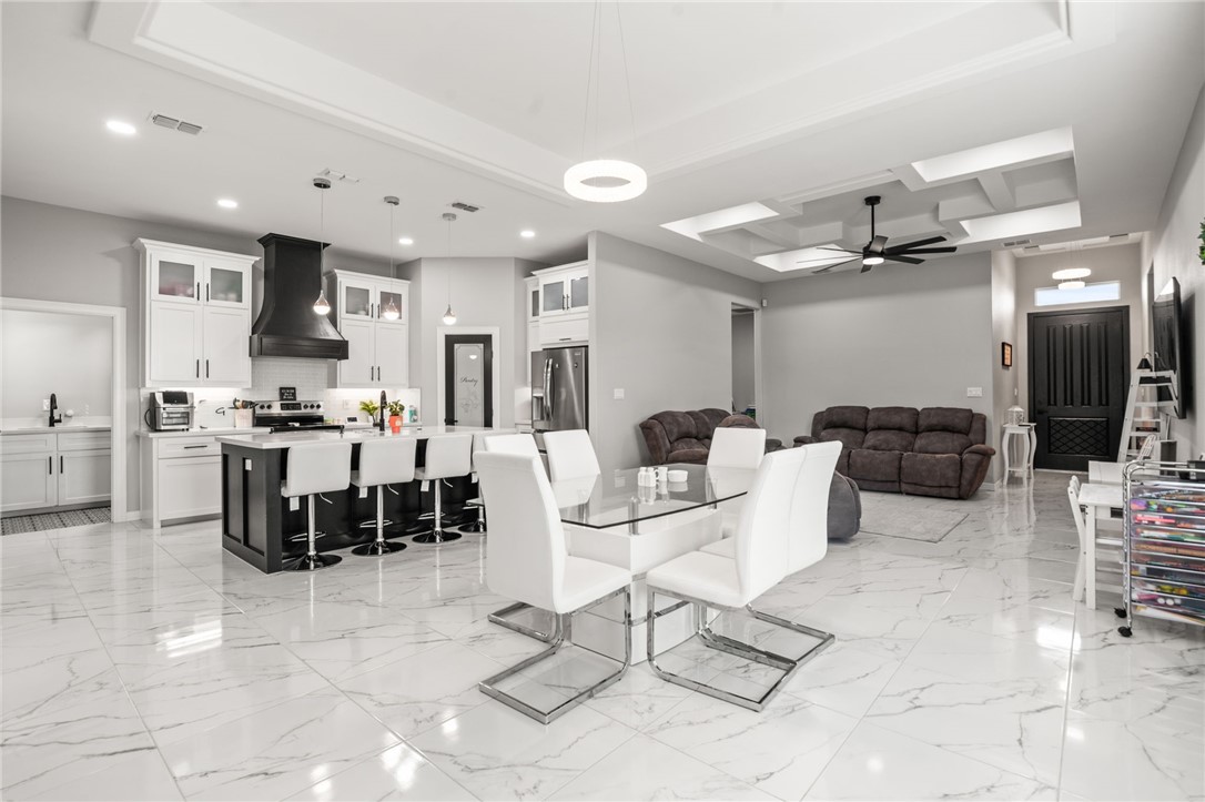 102 Prestwick Drive Portland, TX 78374 - Photo 5 of 31