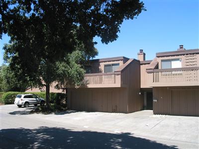 4 Linnet Court San Rafael, CA 94903 - Photo 10 of 12 a building with trees in front of it