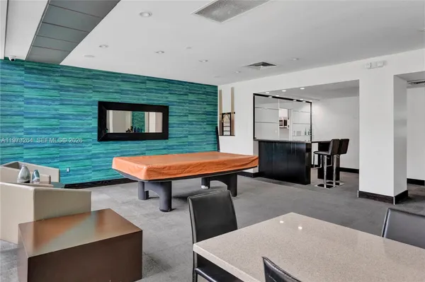 $3,000 | 1200 West Avenue, Unit 423, Miami Beach, FL 33139