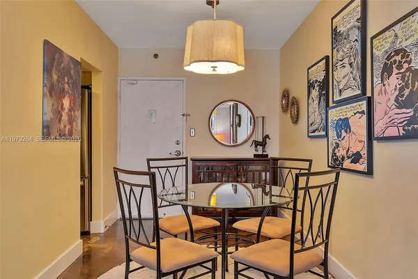 $3,000 | 1200 West Avenue, Unit 423, Miami Beach, FL 33139