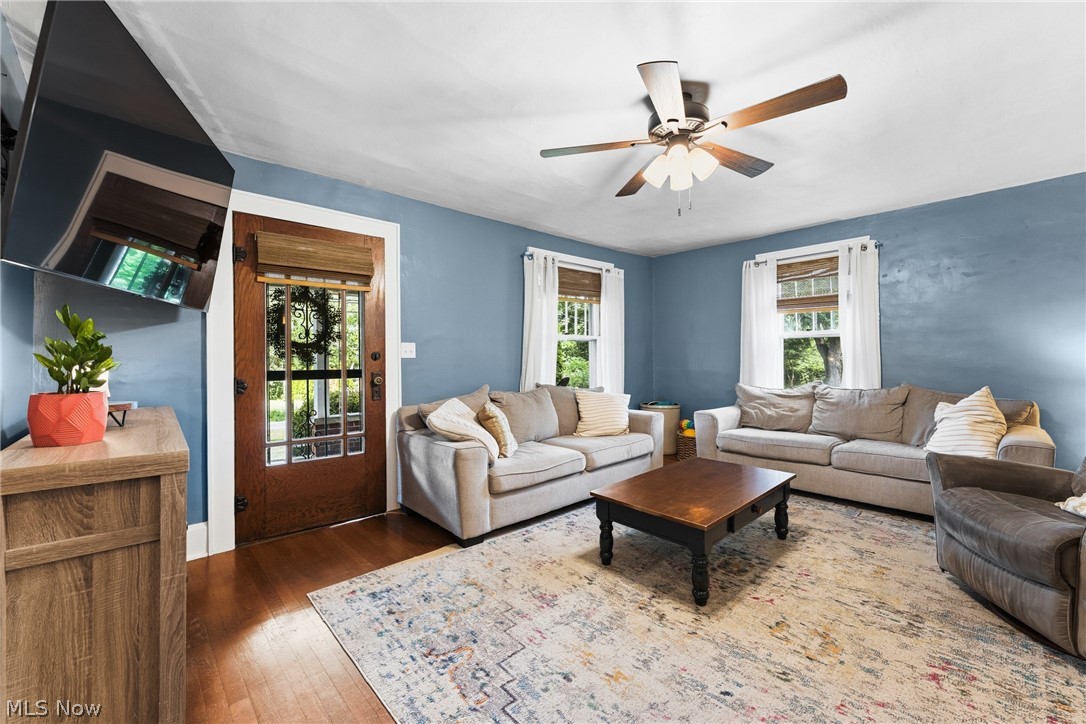 5983 Kungle Road Clinton, OH 44216 - Photo 7 of 29 Living room
