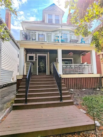 $1,700 | 76 St James Place, Buffalo, NY 14222
