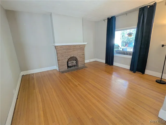 $1,700 | 76 St James Place, Buffalo, NY 14222