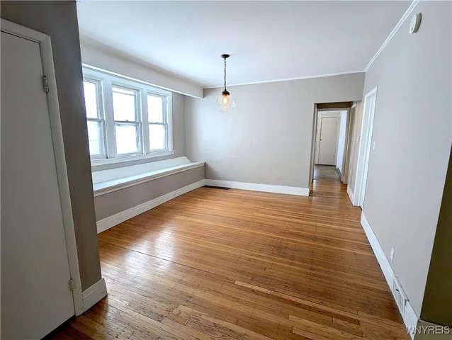 $1,700 | 76 St James Place, Buffalo, NY 14222