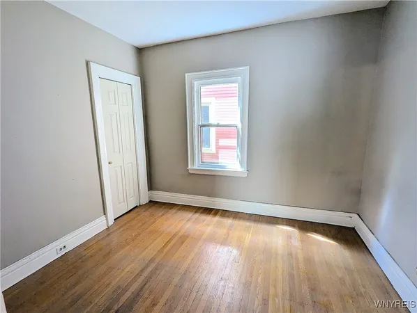 $1,700 | 76 St James Place, Buffalo, NY 14222