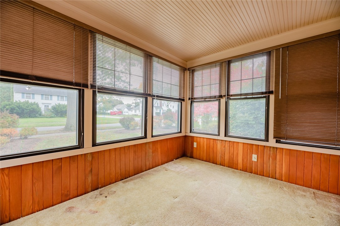 124 Thornton Road Irondequoit, NY 14617 - Photo 15 of 27