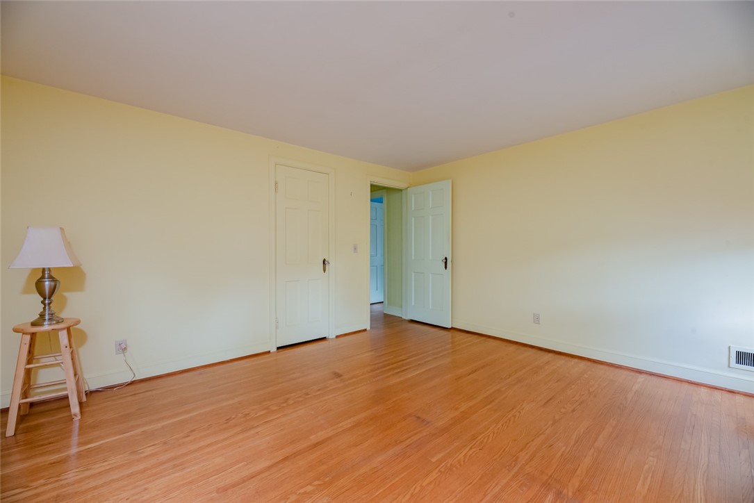 124 Thornton Road Irondequoit, NY 14617 - Photo 17 of 27