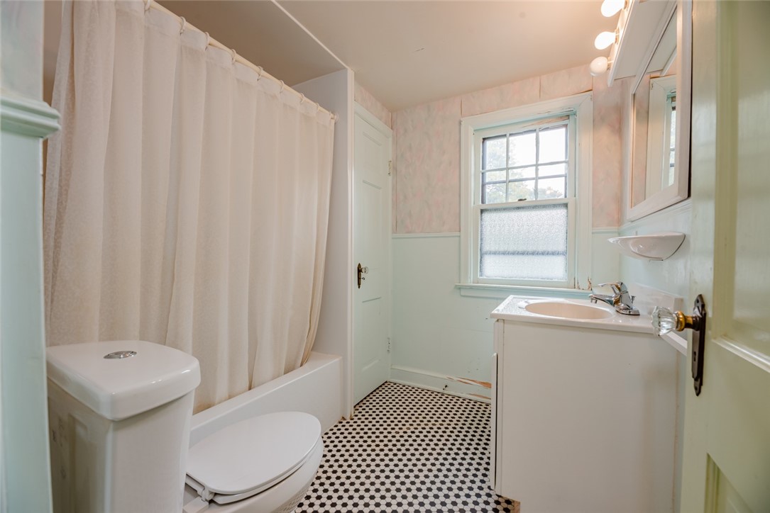 124 Thornton Road Irondequoit, NY 14617 - Photo 24 of 27