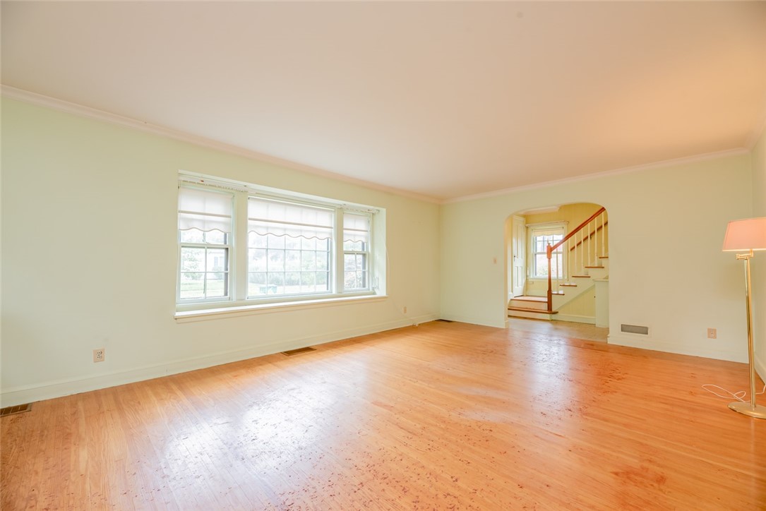 124 Thornton Road Irondequoit, NY 14617 - Photo 5 of 27