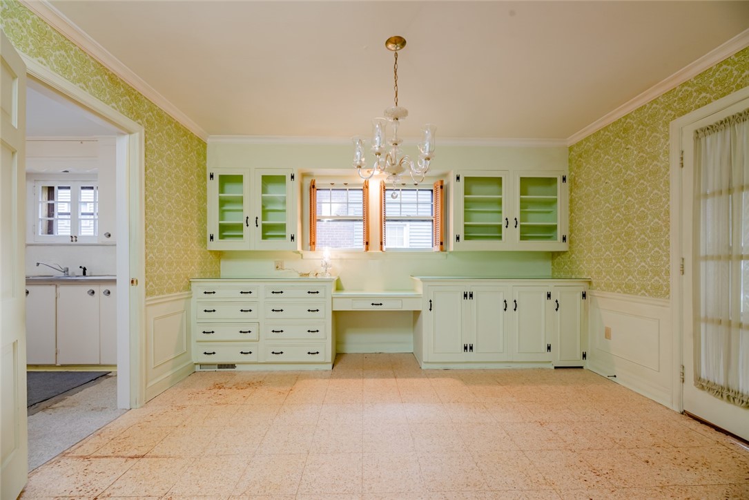 124 Thornton Road Irondequoit, NY 14617 - Photo 7 of 27 Dining Room