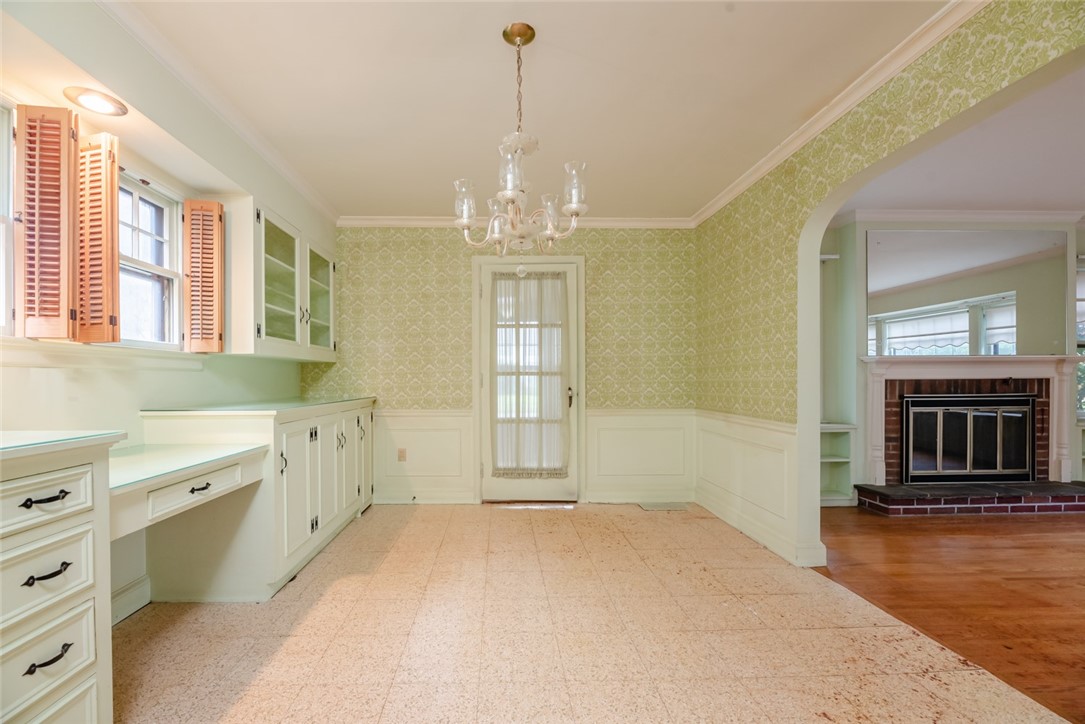 124 Thornton Road Irondequoit, NY 14617 - Photo 8 of 27