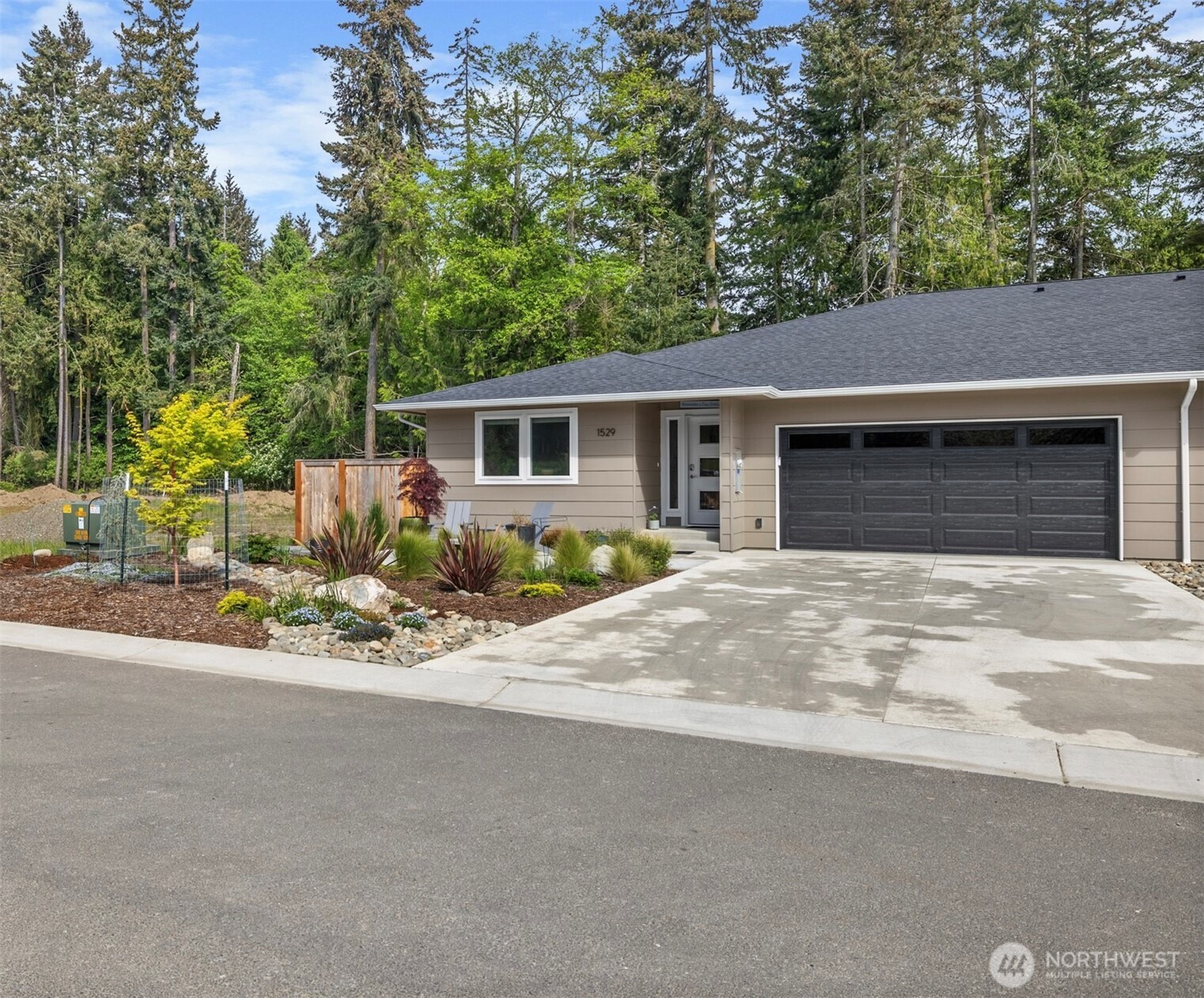 1529 Discovery Loop Port Port Angeles, WA 98363 - Photo 2 of 37