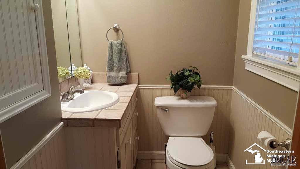 6243 Secor Road Lambertville, MI 48144 - Photo 7 of 29