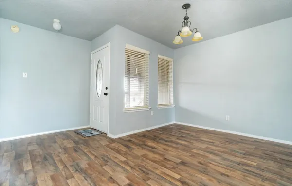 $99,000 | 418 Garland Drive, Unit 206, Lake Jackson, TX 77566