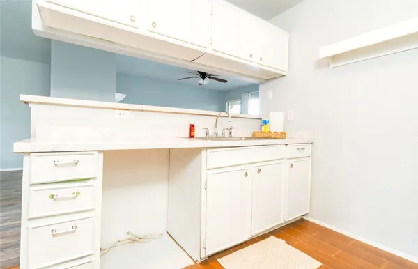 $99,000 | 418 Garland Drive, Unit 206, Lake Jackson, TX 77566