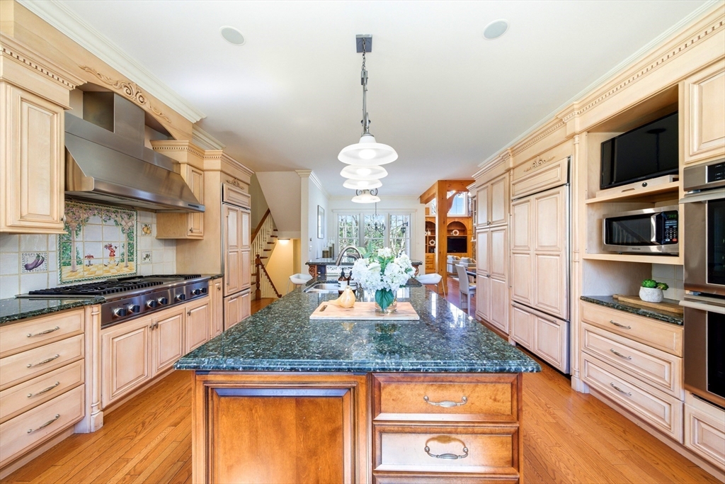 8 Porter Lane Lexington, MA 02420 - Photo 18 of 42