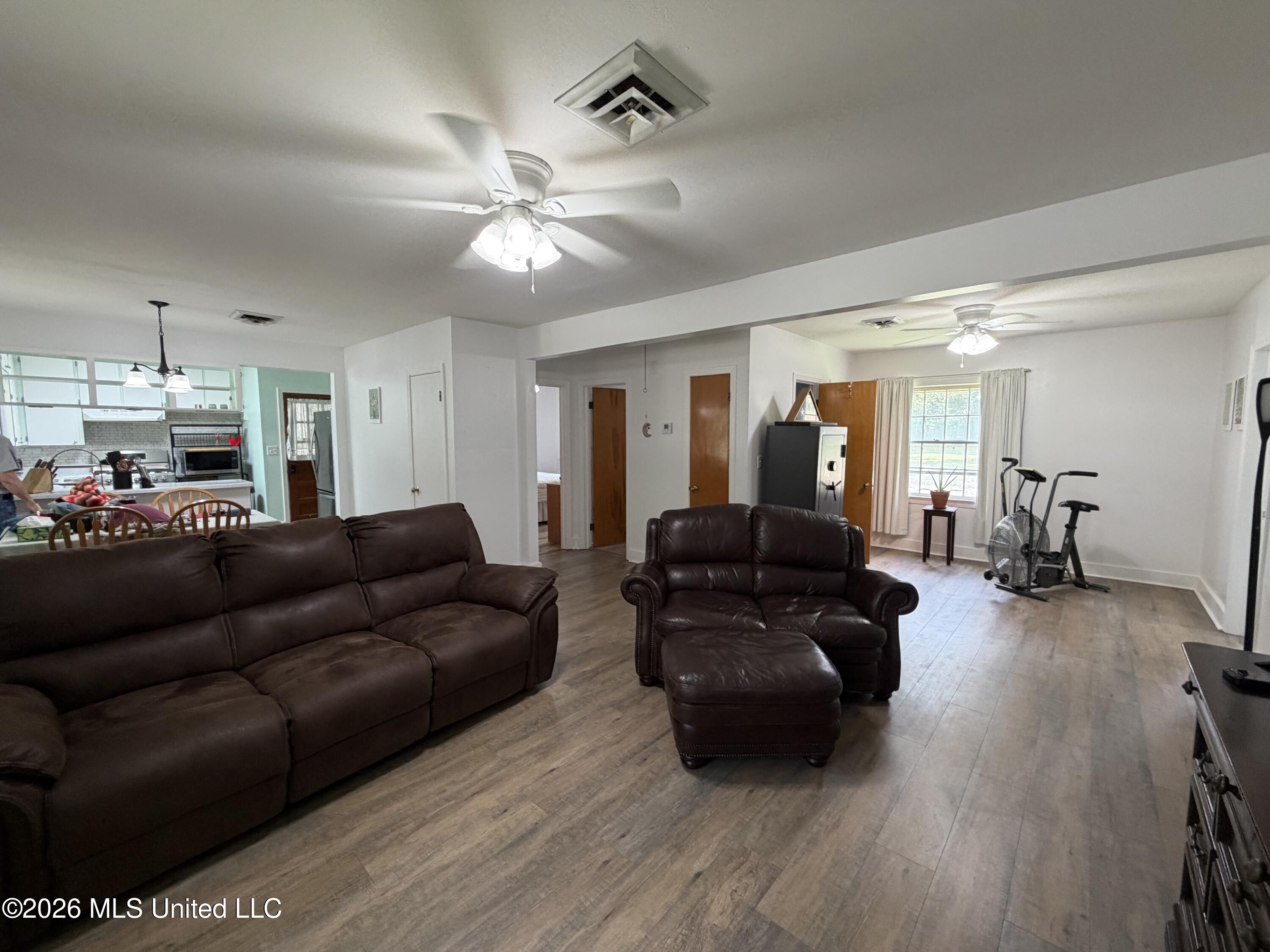 323 Hightower Street Sardis, MS 38666 - Photo 13 of 17 IMG_8453