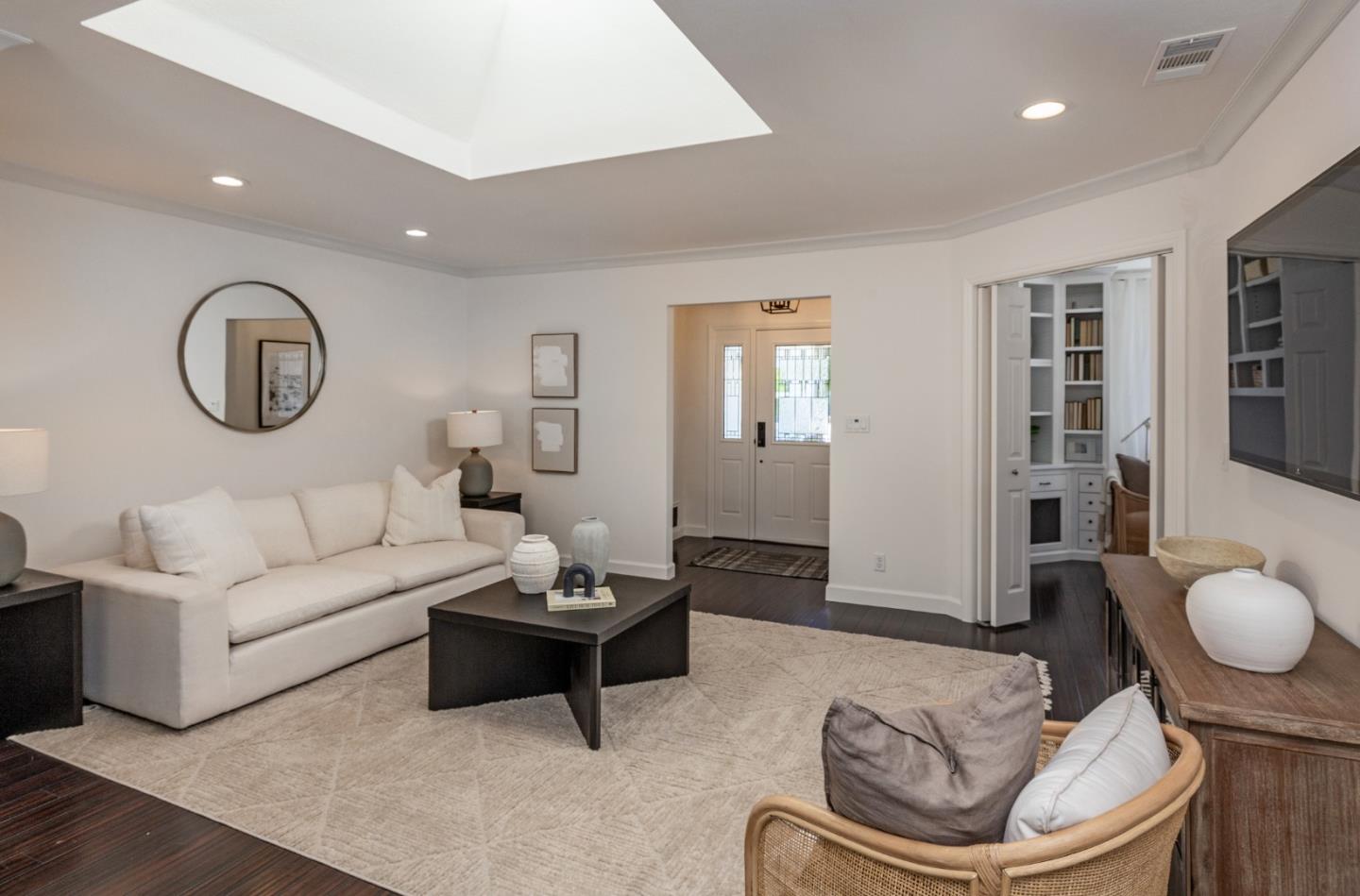 18901 Devon Avenue Saratoga, CA 95070 - Photo 4 of 21