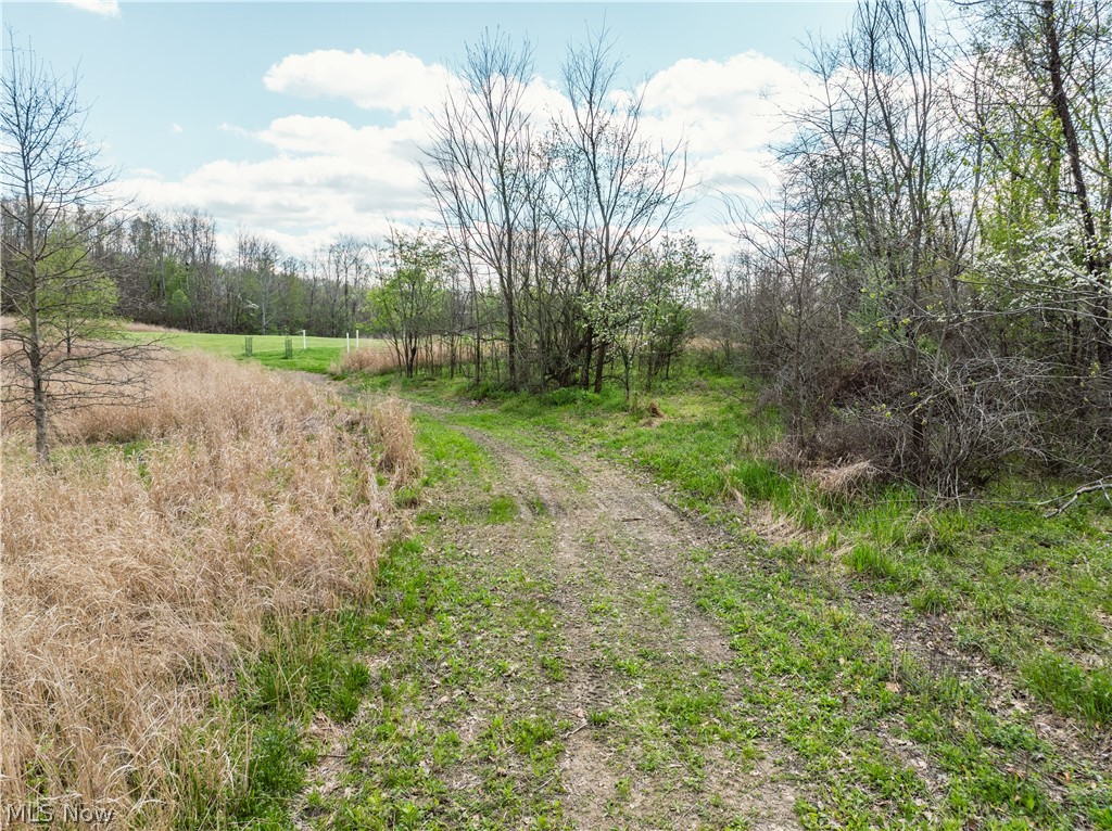 Ridge Road Southeast Uhrichsville, OH 44683 - Photo 23 of 49