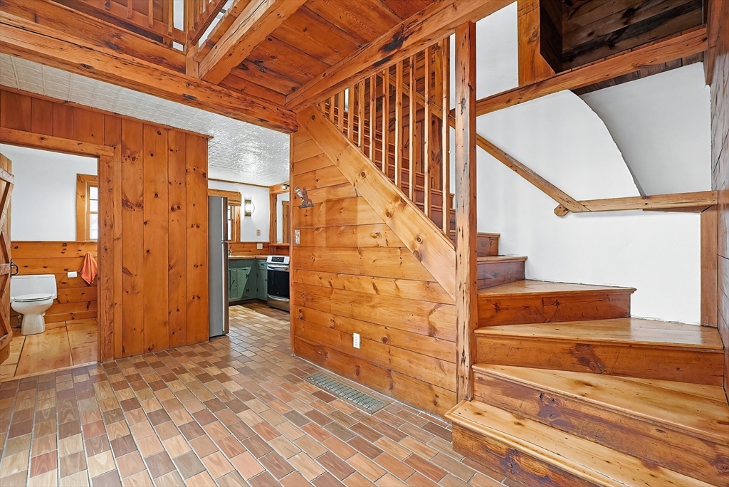 9 Spaulding Road Shirley, MA 01464 - Photo 3 of 42