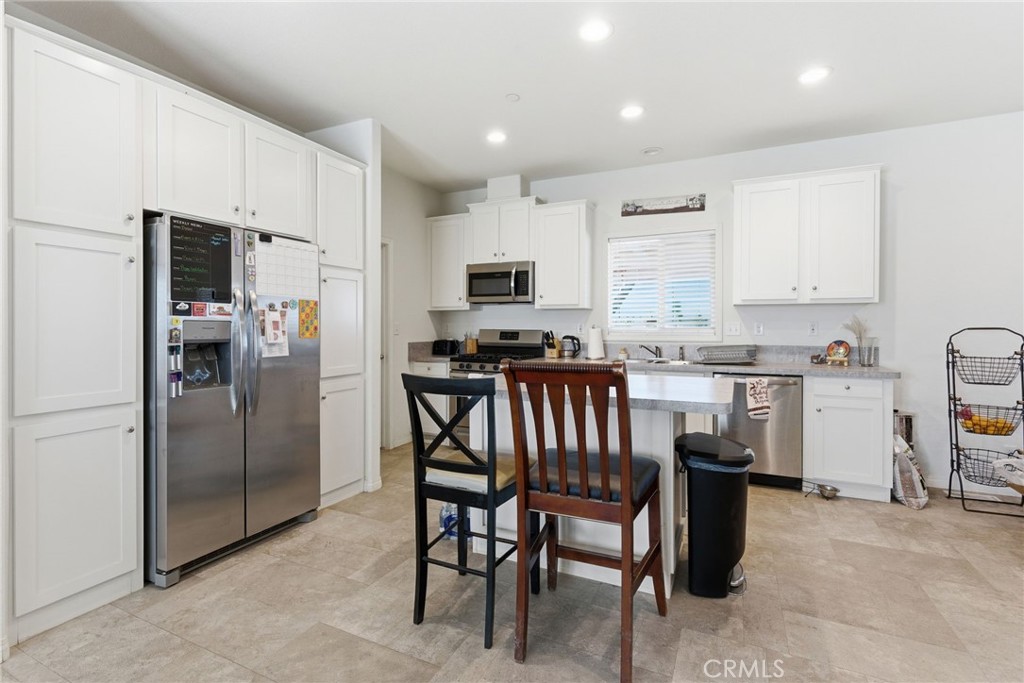 11074 Redwood Road Pinon Hills, CA 92372 - Photo 12 of 26