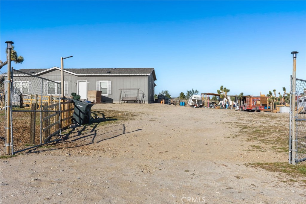11074 Redwood Road Pinon Hills, CA 92372 - Photo 22 of 26