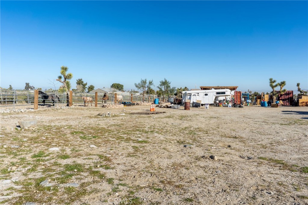 11074 Redwood Road Pinon Hills, CA 92372 - Photo 24 of 26