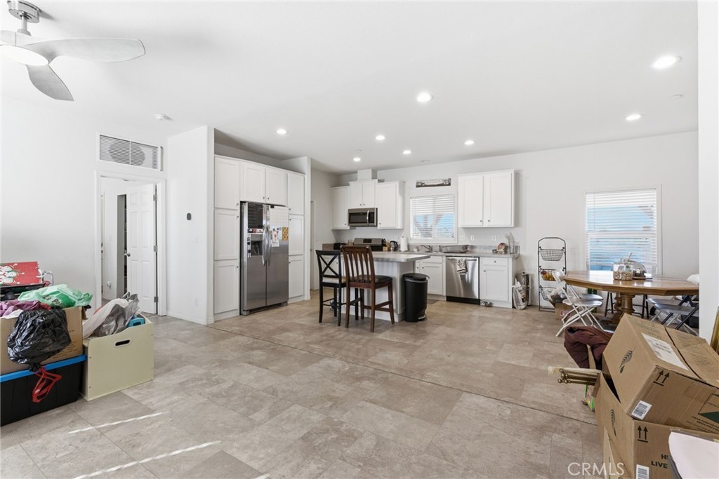 11074 Redwood Road Pinon Hills, CA 92372 - Photo 10 of 26