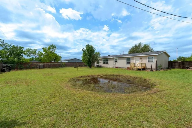 $220,000 | 633 Pecan Meadow Drive, Clyde, TX 79510
