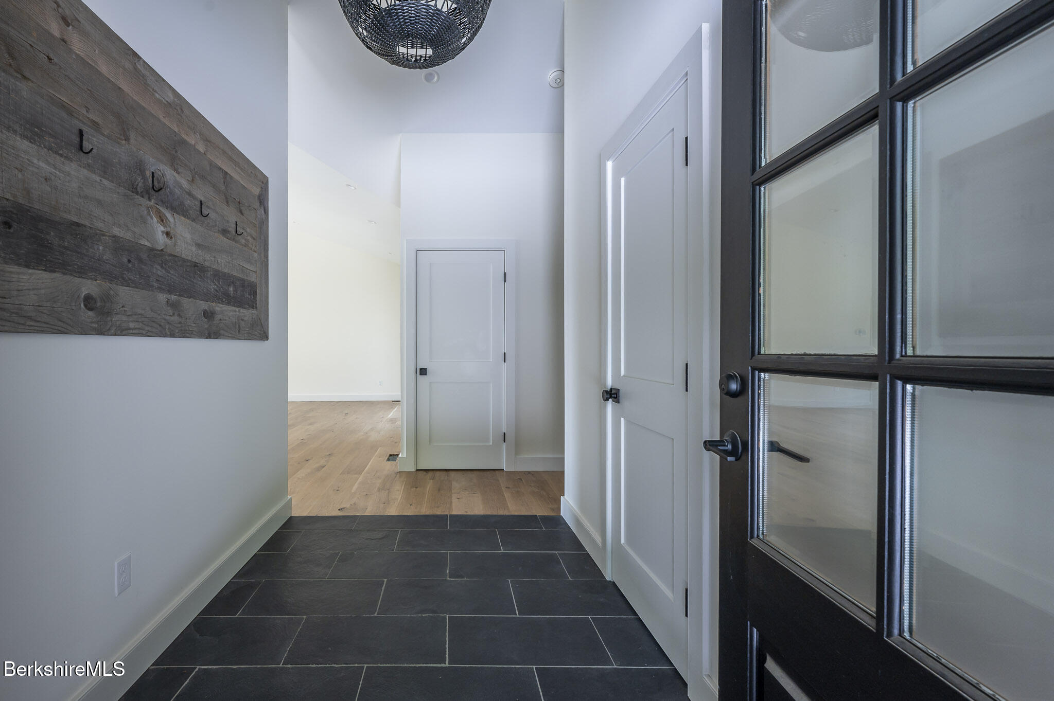 414 South Undermountain Road Sheffield, MA 01257 - Photo 9 of 37