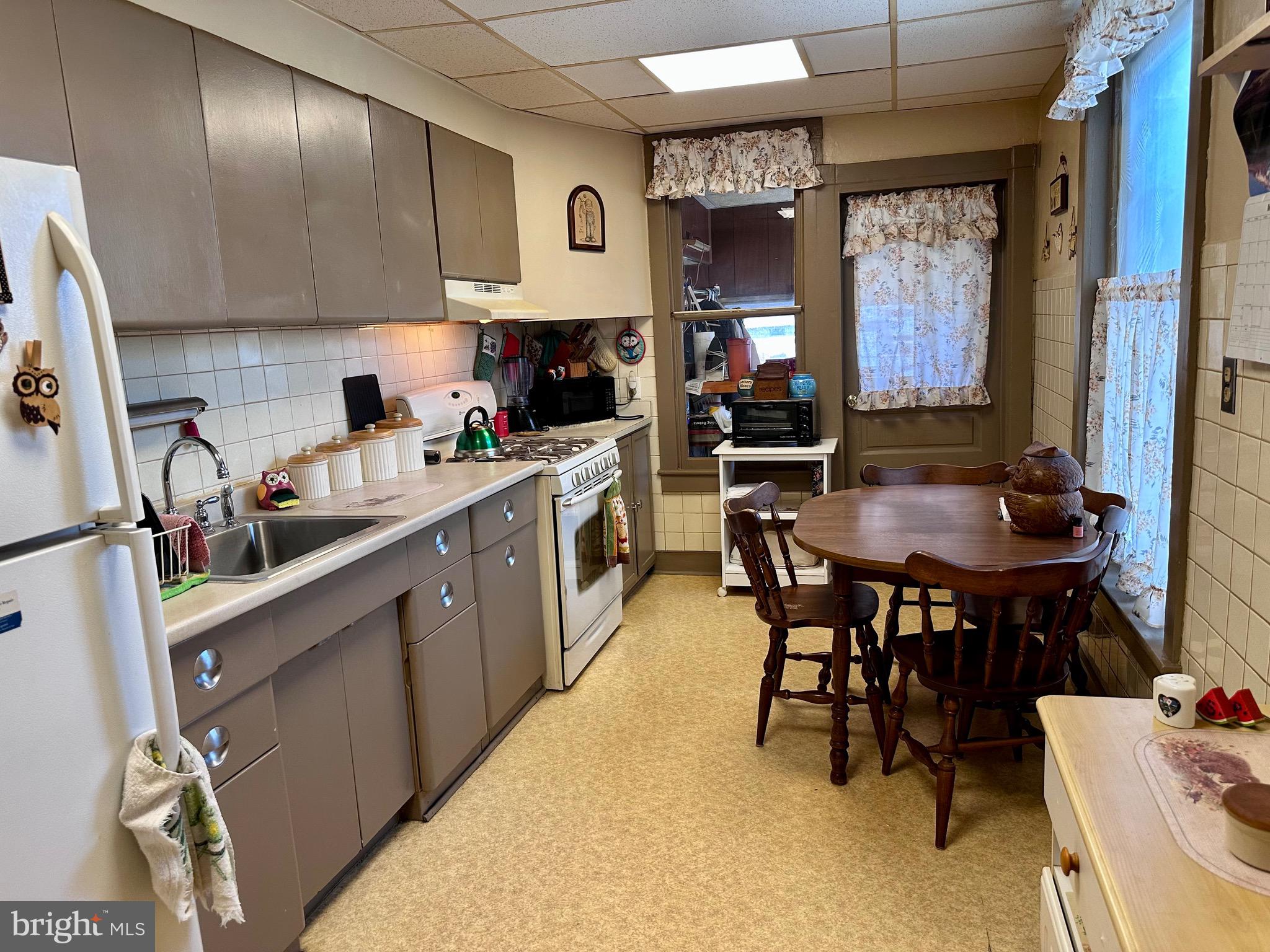 560 South 16th Street Reading, PA 19606 - Photo 12 of 23