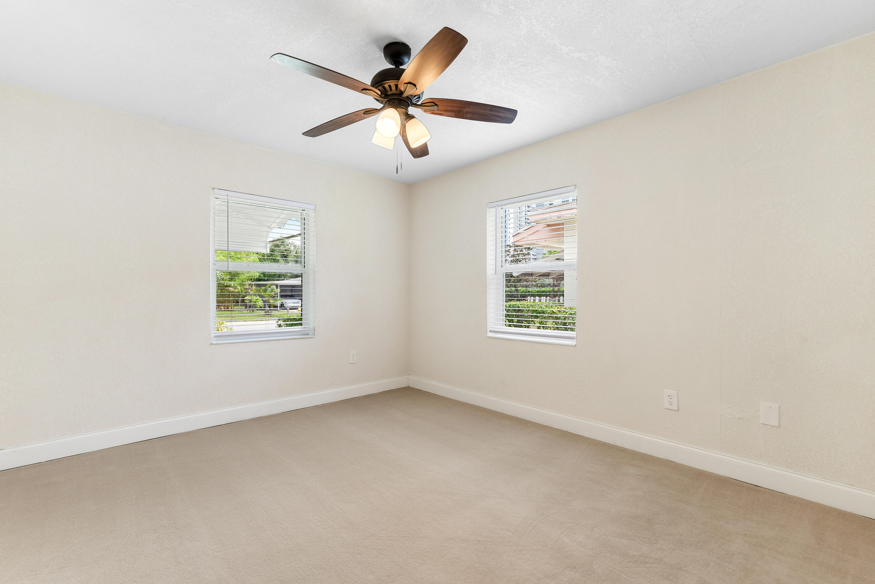 123 Silver Beach Road Riviera Beach, FL 33403 - Photo 15 of 27 123SilverBeachRdRivieraBeach-15