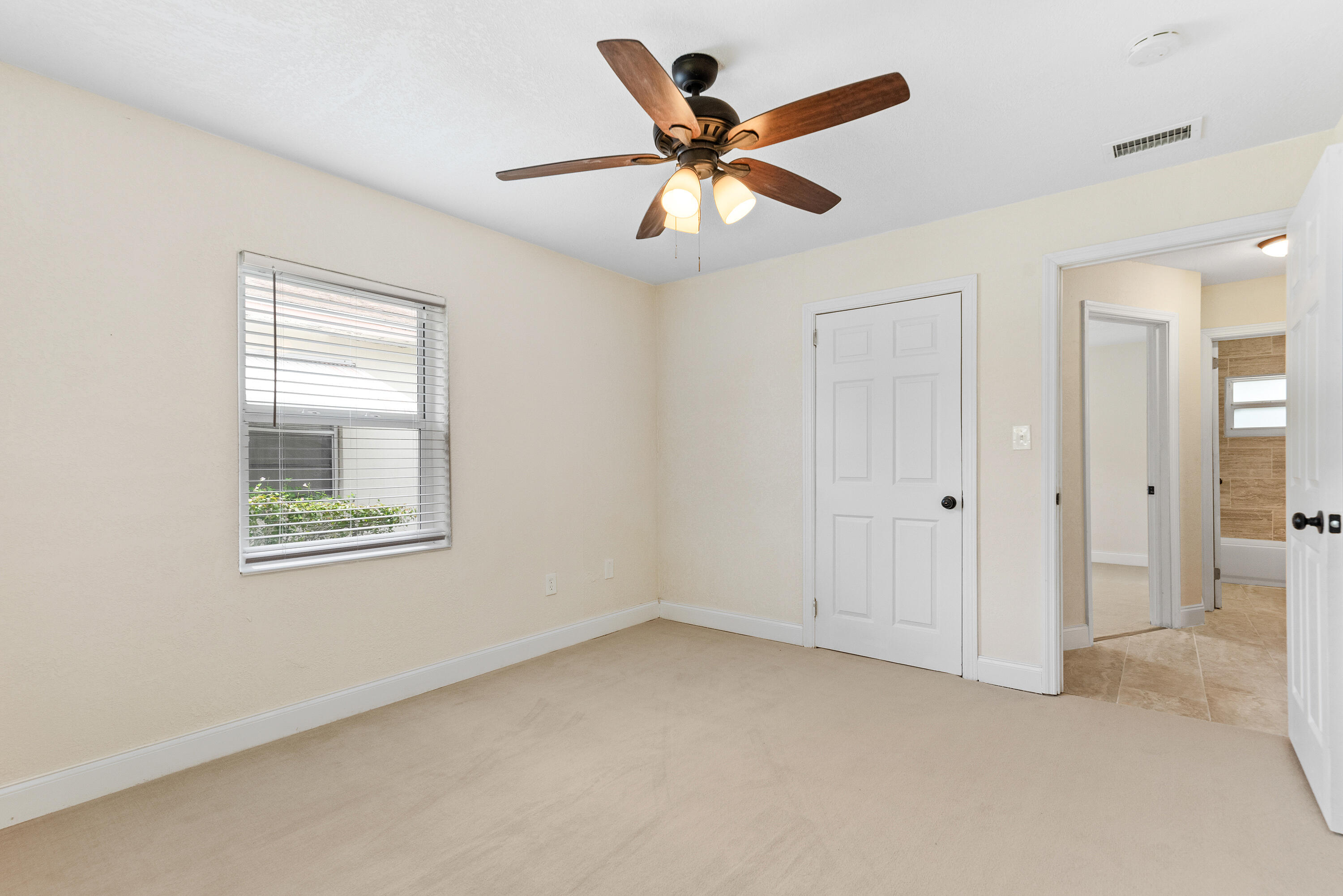 123 Silver Beach Road Riviera Beach, FL 33403 - Photo 16 of 27 123SilverBeachRdRivieraBeach-16