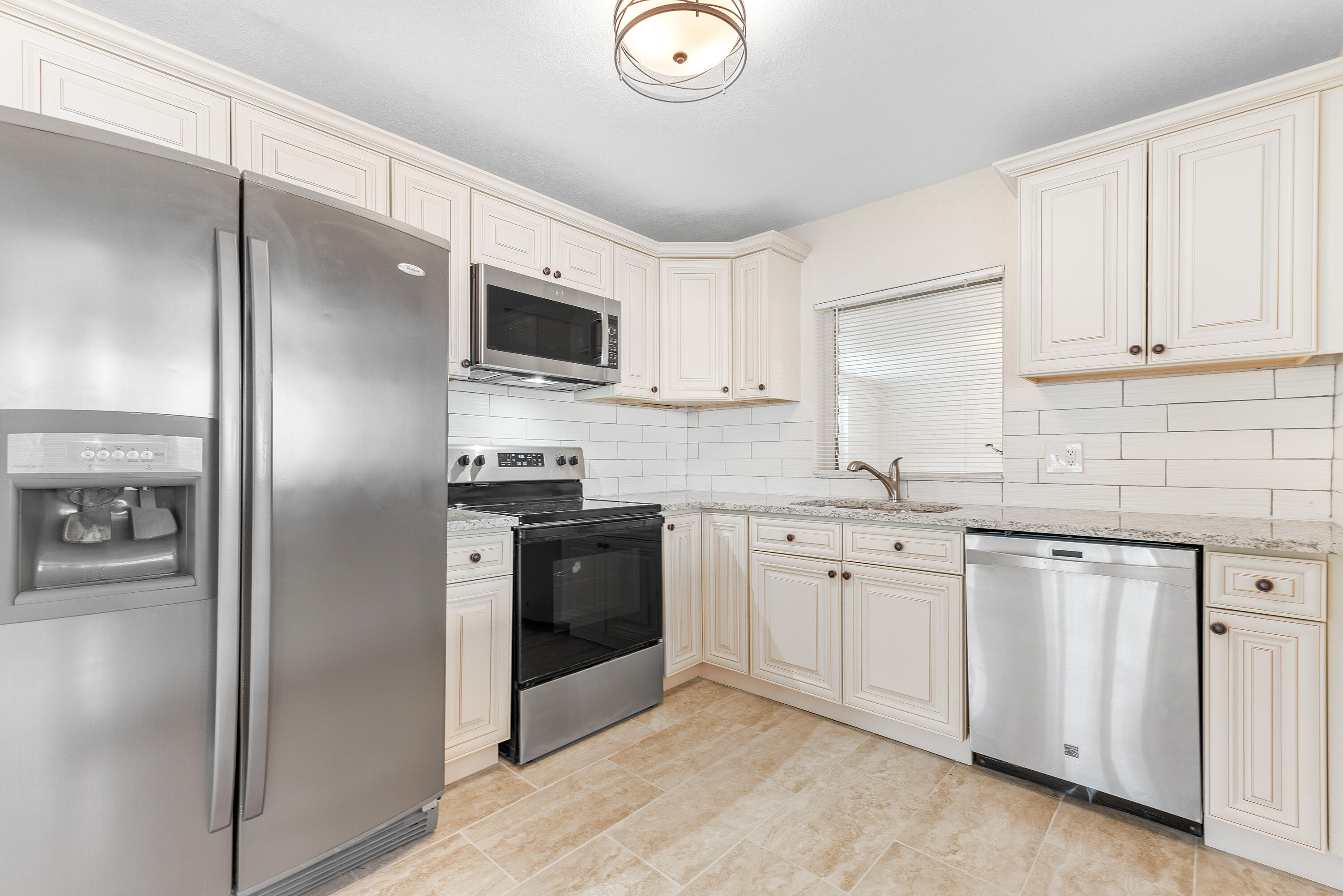 123 Silver Beach Road Riviera Beach, FL 33403 - Photo 2 of 27 123SilverBeachRdRivieraBeach-2
