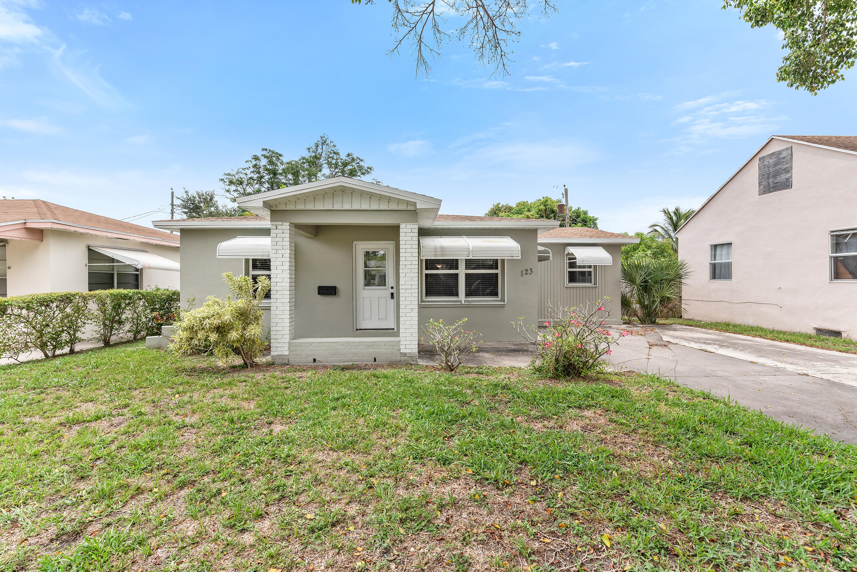 123 Silver Beach Road Riviera Beach, FL 33403 - Photo 25 of 27 123SilverBeachRdRivieraBeach-25