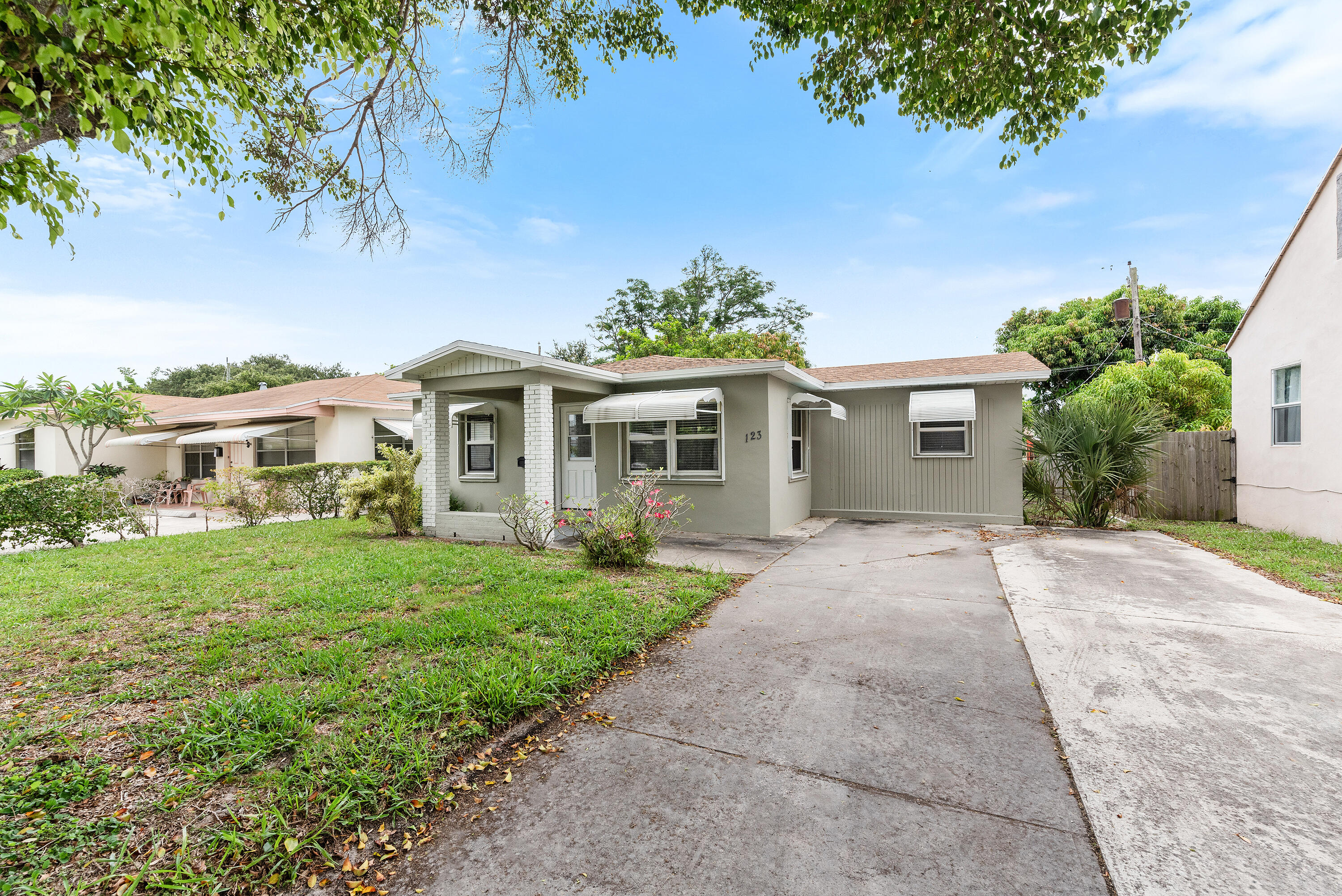 123 Silver Beach Road Riviera Beach, FL 33403 - Photo 26 of 27 123SilverBeachRdRivieraBeach-26