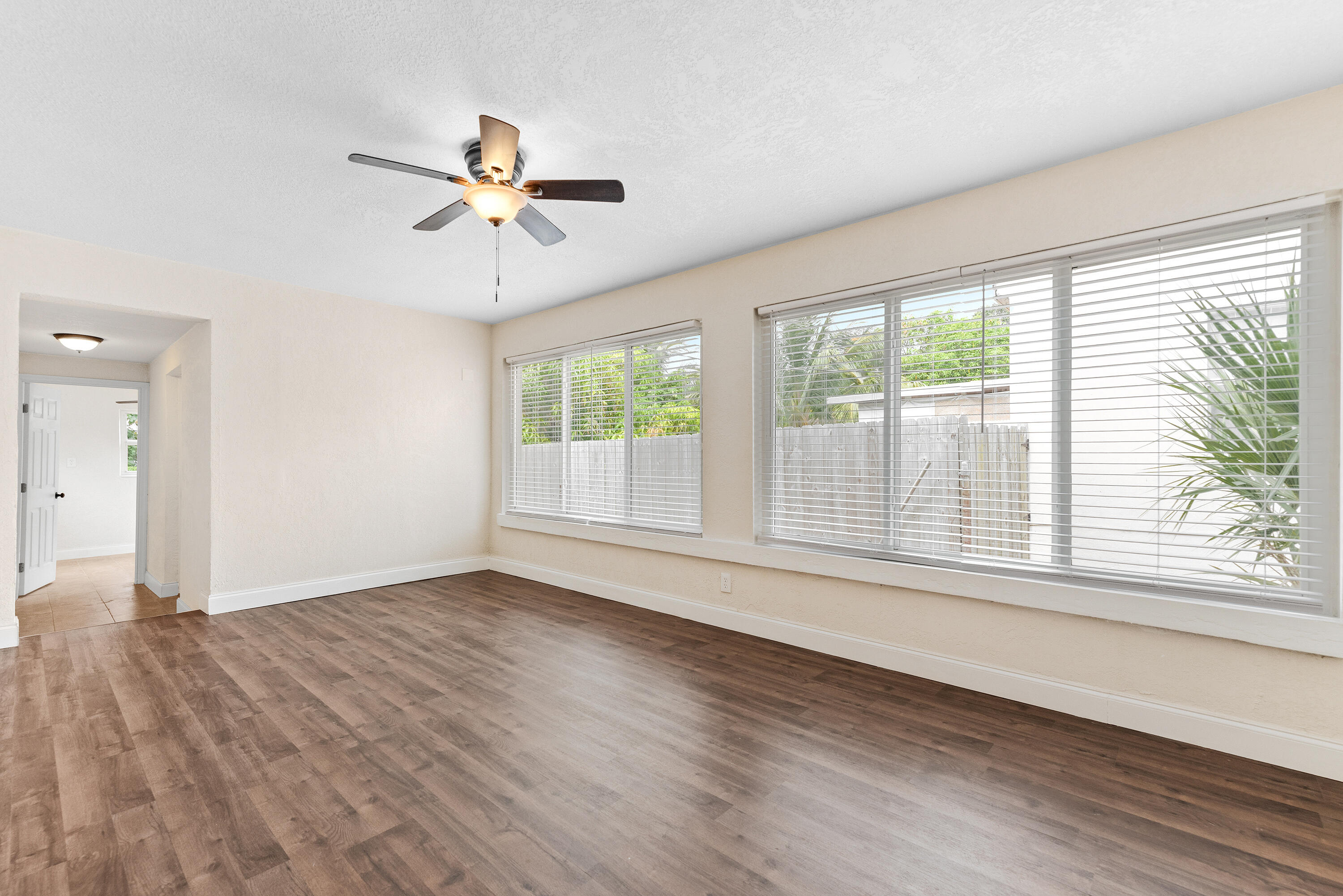 123 Silver Beach Road Riviera Beach, FL 33403 - Photo 4 of 27 123SilverBeachRdRivieraBeach-3