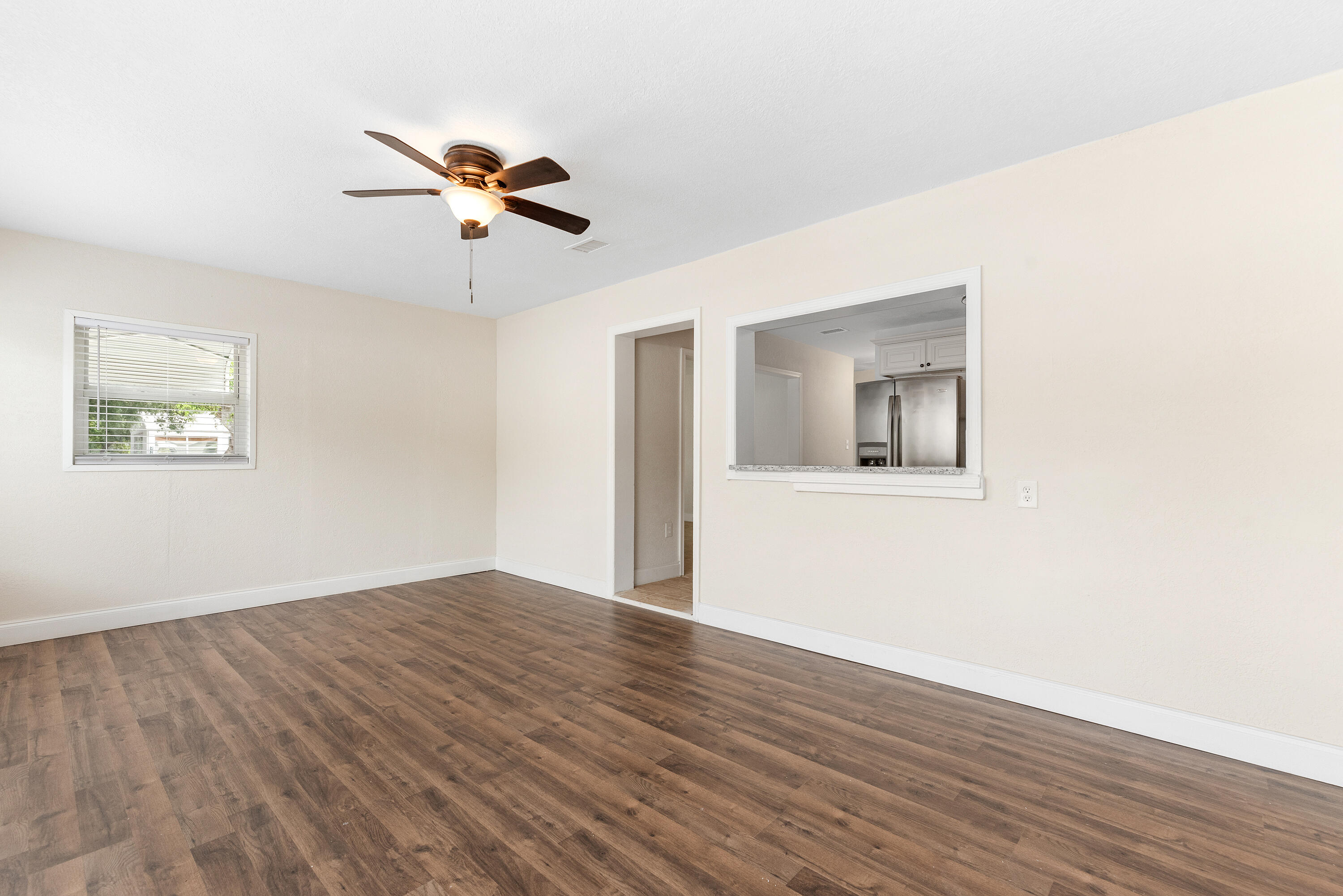 123 Silver Beach Road Riviera Beach, FL 33403 - Photo 5 of 27 123SilverBeachRdRivieraBeach-4