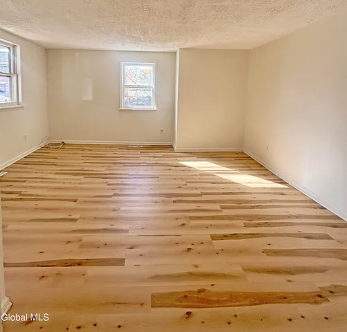 $2,995 | 35 State Street, Saratoga Springs, NY 12866